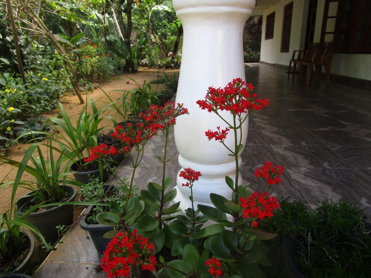 Maneesha Guest House Weligama Exterior foto